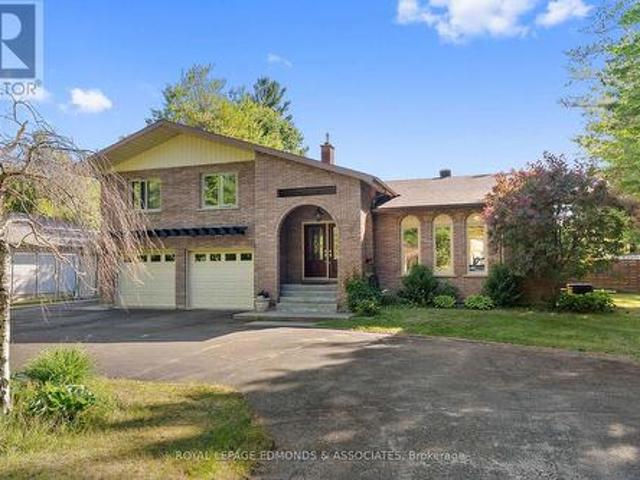 House for sale in Renfrew, Ontario