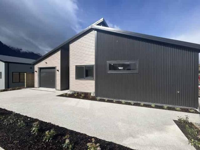 House for rent in Otakou