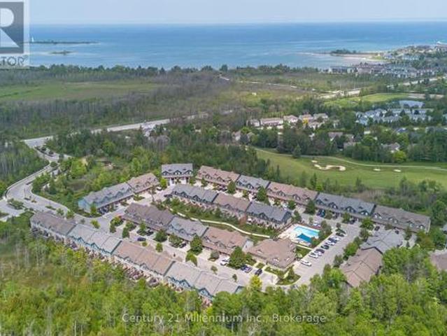 Townhouse for sale in Collingwood, Ontario