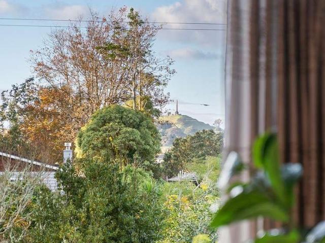 House for sale in Hillsborough