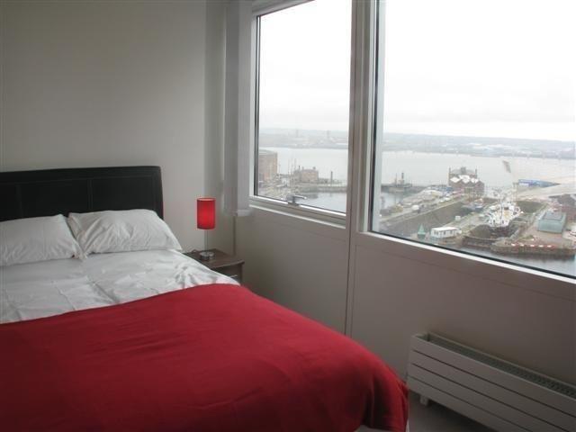 Apartment for rent in Waterfront, Calderstones