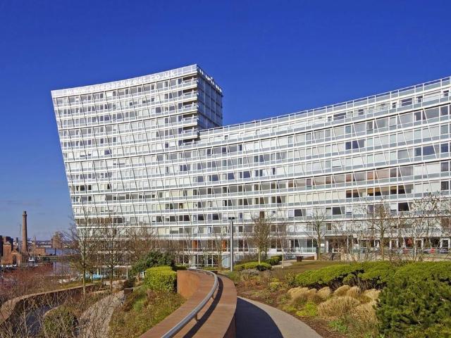 Apartment for rent in Waterfront, Calderstones