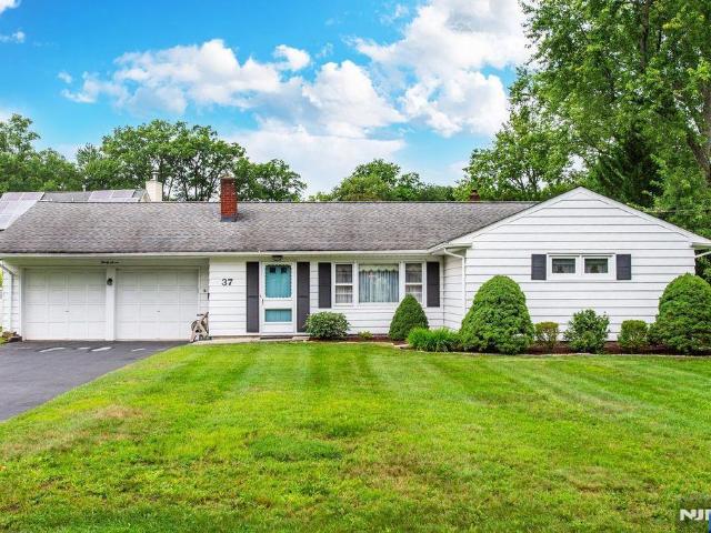 House for sale in Midland Park, New Jersey