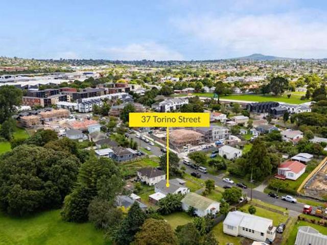 House for sale in Point England