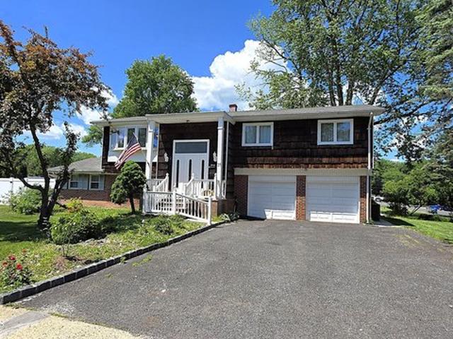 House for sale in Cliffwood, New Jersey