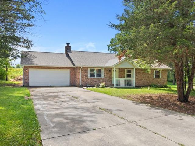 House for sale in Coatesville, Indiana