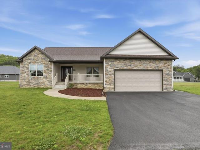 House for sale in Fort Ashby, West Virginia