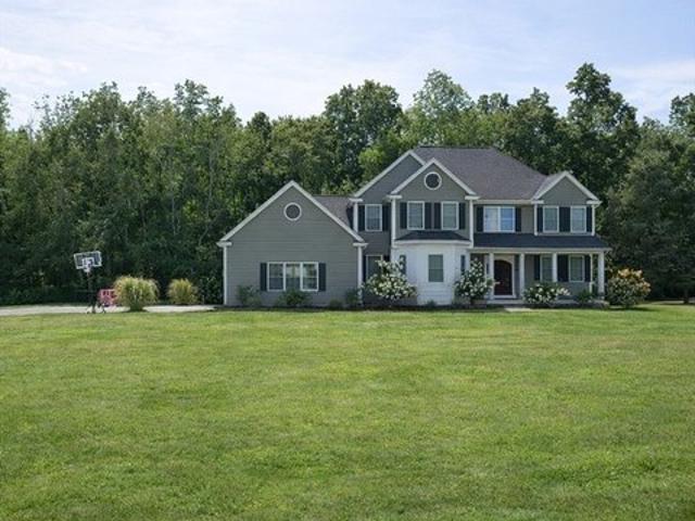House for sale in Sutton, Massachusetts