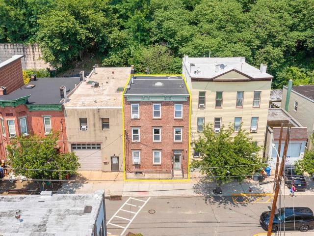 House for sale in Hudson, New Jersey