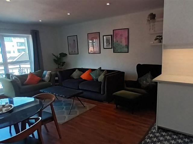 Apartment to rent in Bluebell, North Tipperary