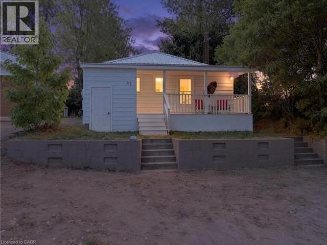 House for sale in Ontario