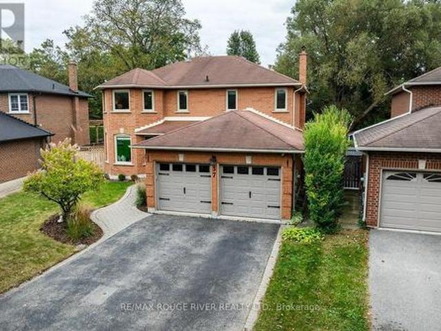 House for sale in Whitby, Golden Horseshoe