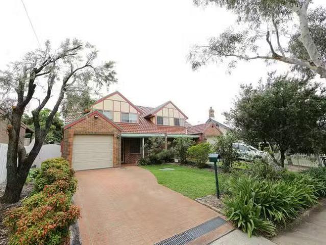 House for rent in Willoughby