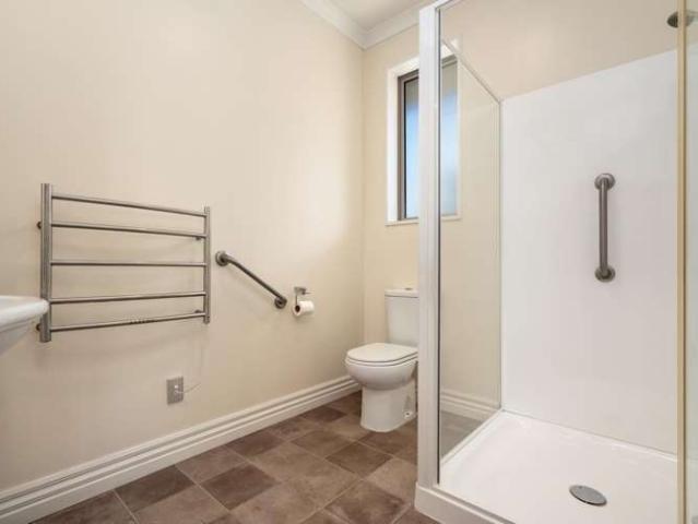 Apartment for sale in Chaslands, Canterbury
