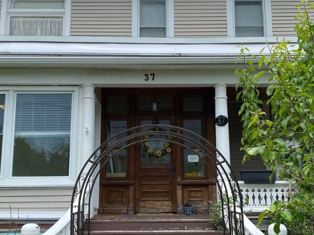 House for rent in Downtown Picton, Picton