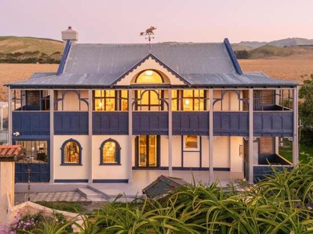 Property for sale in Waimarama