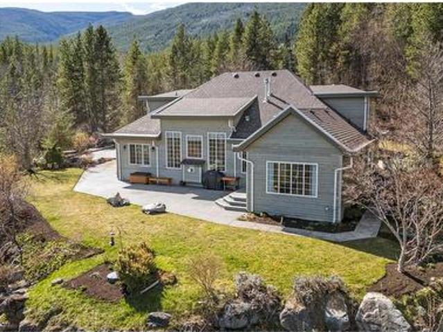 House for sale in Salmon Arm, British Columbia