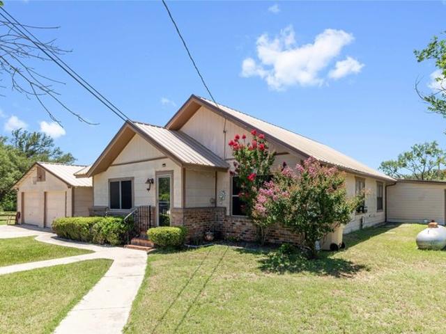 House for sale in Brownwood, Texas