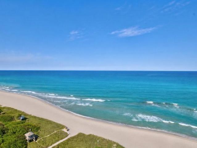 Condo for sale in Riviera Beach, Florida