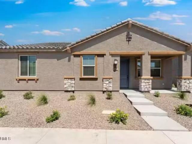 House for sale in Avondale