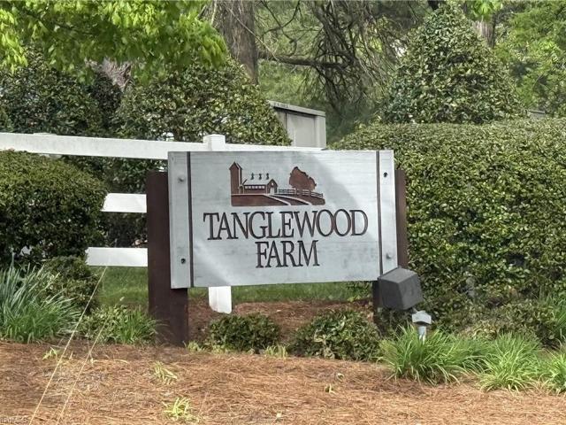 Condo for sale in Clemmons, North Carolina