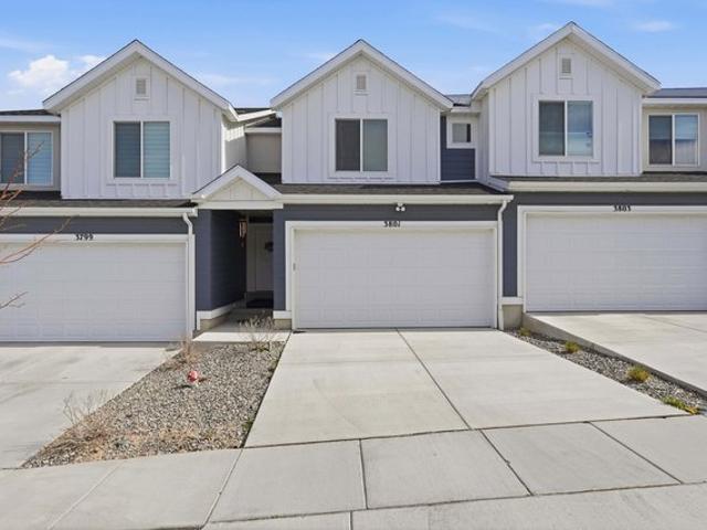Townhouse for sale in Magna, Utah