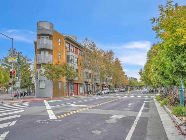 Condo for sale in Emeryville, Alameda County