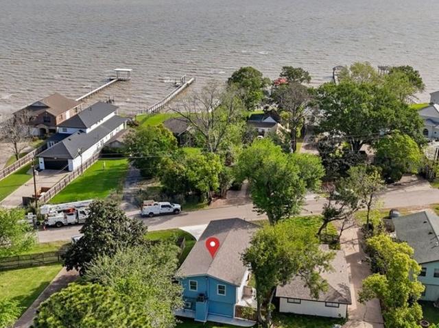 House for sale in Bacliff, Texas