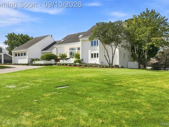 House for sale in Bloomfield Hills, Michigan