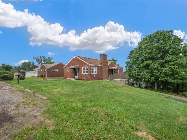House for sale in South Park, Pennsylvania