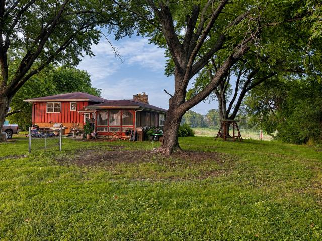 House for sale in Mchenry, Illinois