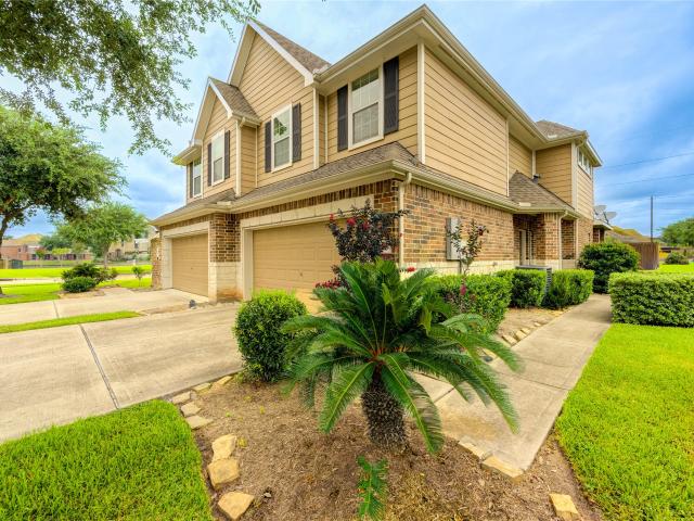 Townhouse for sale in Missouri City