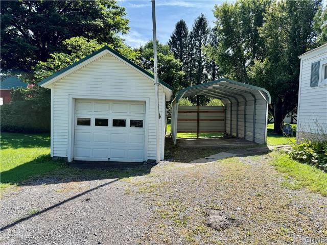 House for sale in Oneida, New York