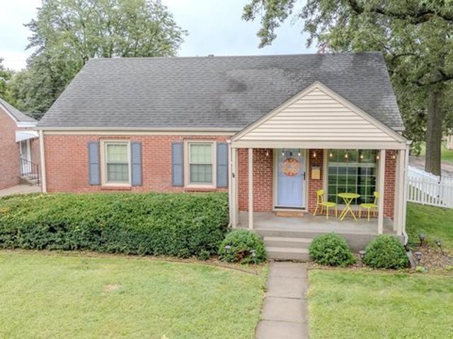 House for sale in Near South, Lincoln