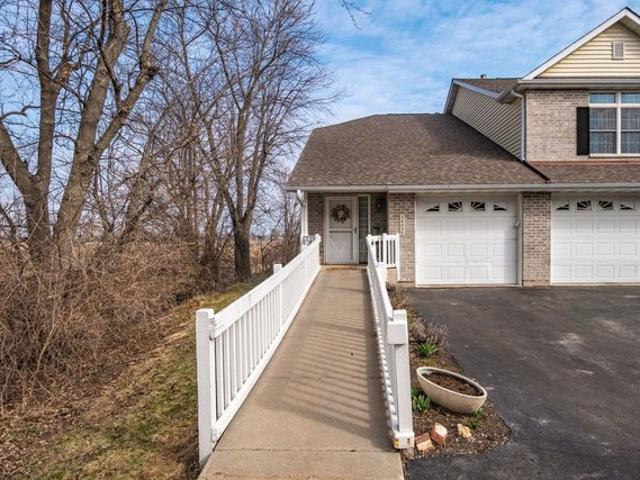 Townhouse for sale in Dekalb, Illinois