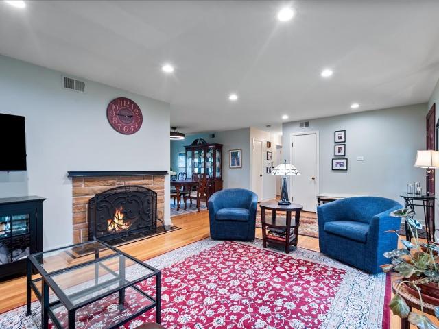 House for sale in Lincolnwood, Illinois