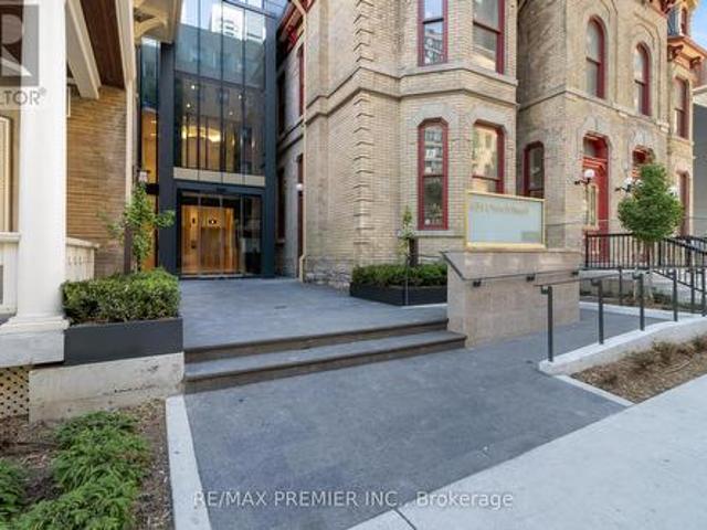 Condo for sale in Woburn, Ontario