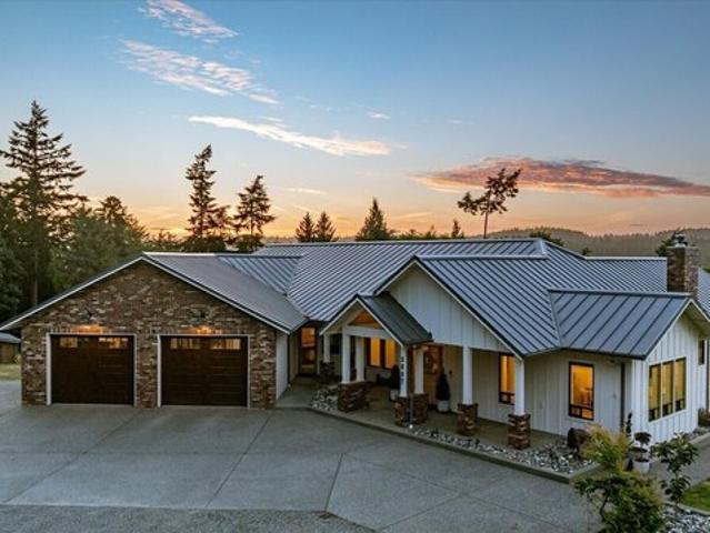House for sale in Oak Harbor, Washington