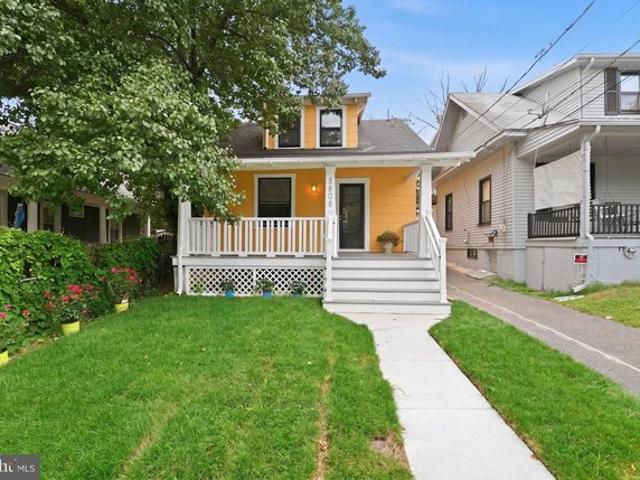 House for sale in Mount Rainier, Maryland