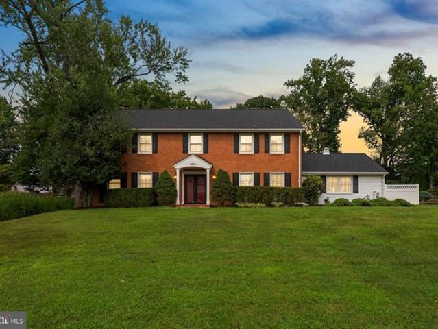 House for sale in Williamsburg Village, Olney