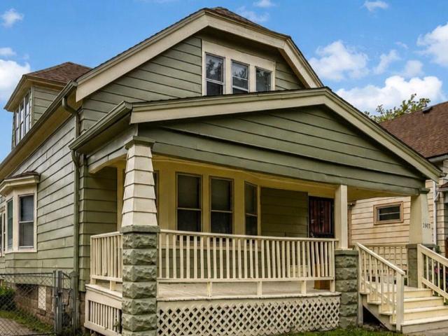 House for sale in Arlington Heights, Milwaukee