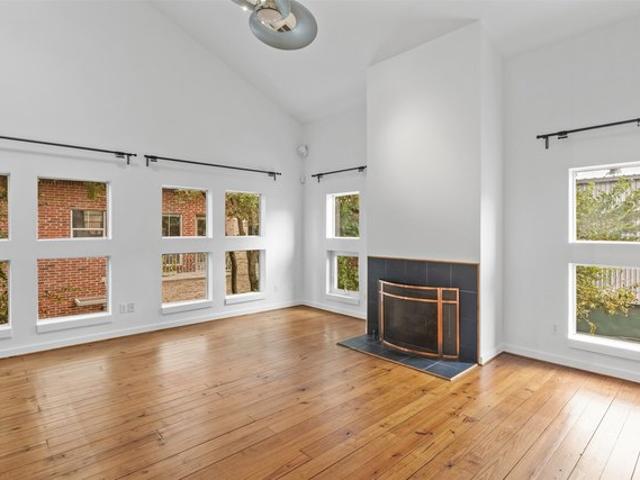 Townhouse for sale in Dallas, Texas