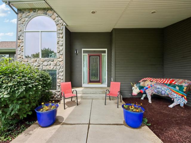 House for sale in Mchenry, Illinois