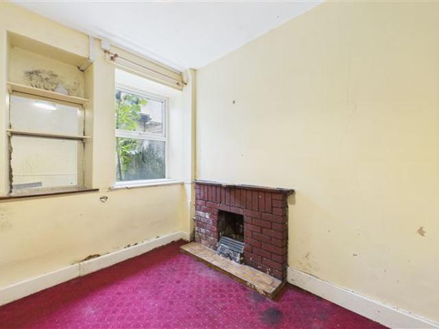 Terraced House for sale in Gaillimh, Connacht