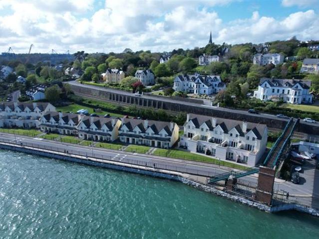 Apartment for sale in Cobh, South Tipperary