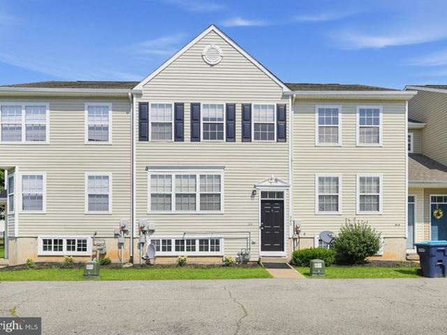 Townhouse for sale in Delaware