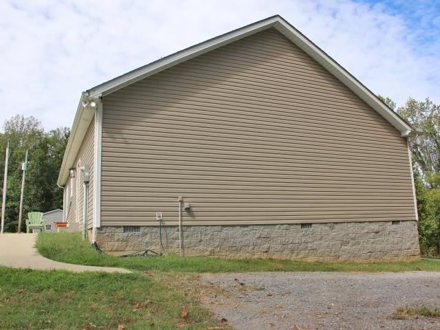 House for sale in Scottsville, Allen County