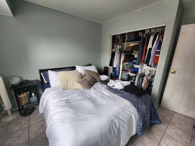 Apartment for rent in Somerset, Ottawa