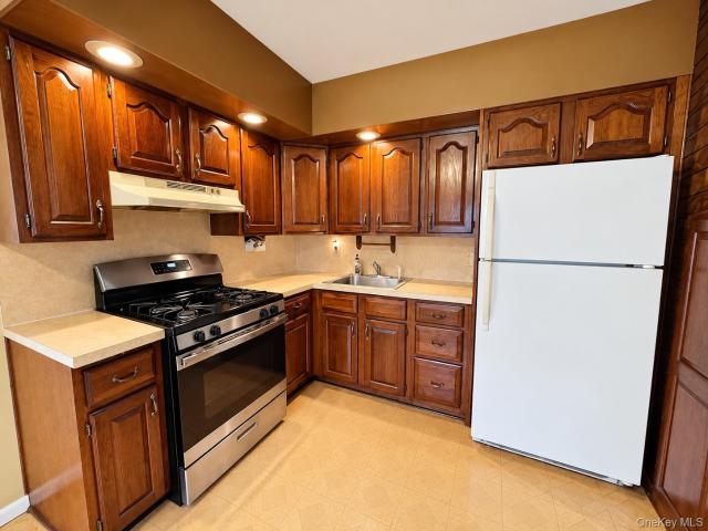 House for sale in Village of Lindenhurst, Town of Babylon