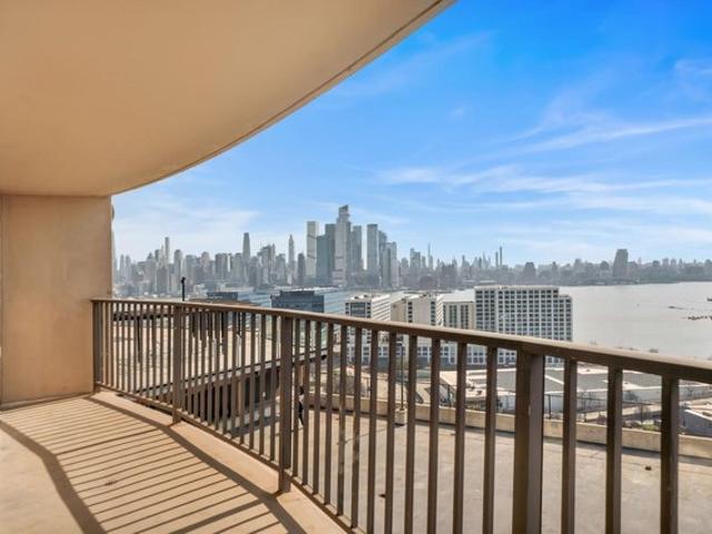 Condo for sale in Hudson, New Jersey